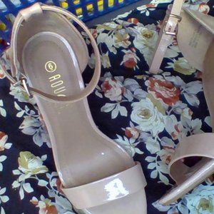 Tan High Heels | Color: Tan l Size 6